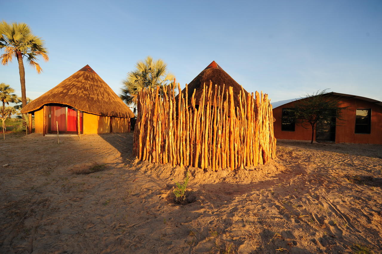 Ongula Village Homestead Lodge Omupumba Exterior foto