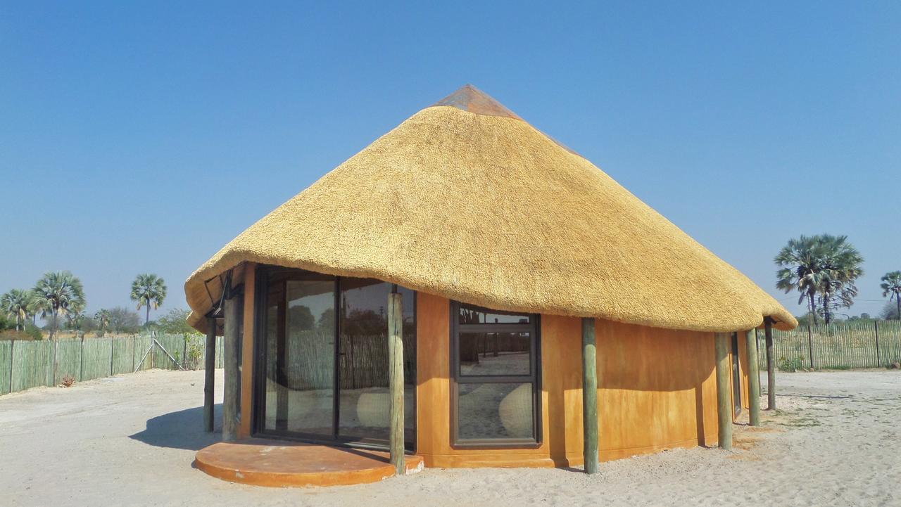 Ongula Village Homestead Lodge Omupumba Quarto foto